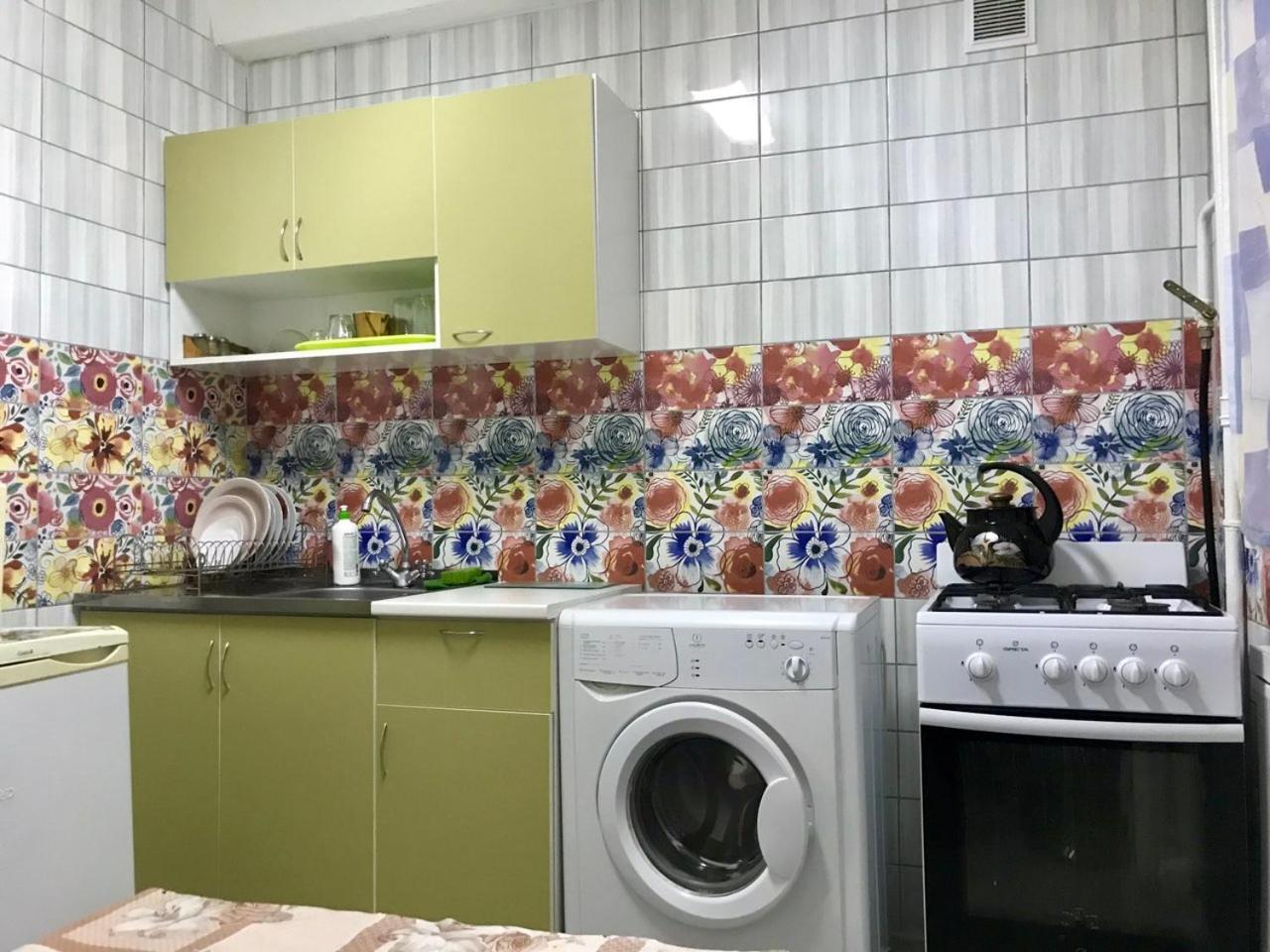 Метро Кпи, Улица Борщаговская Kiev Buitenkant foto